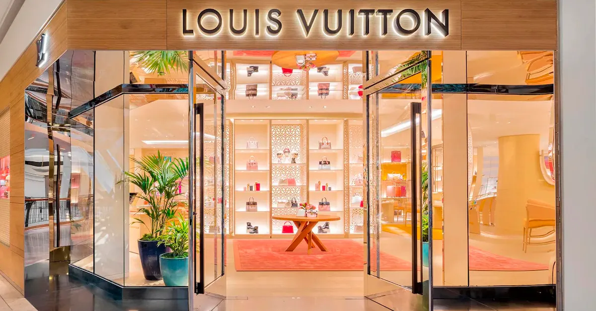 Read more about the article Unveiling the Art of Luxury: Louis Vuitton’s Branding Strategy Explained